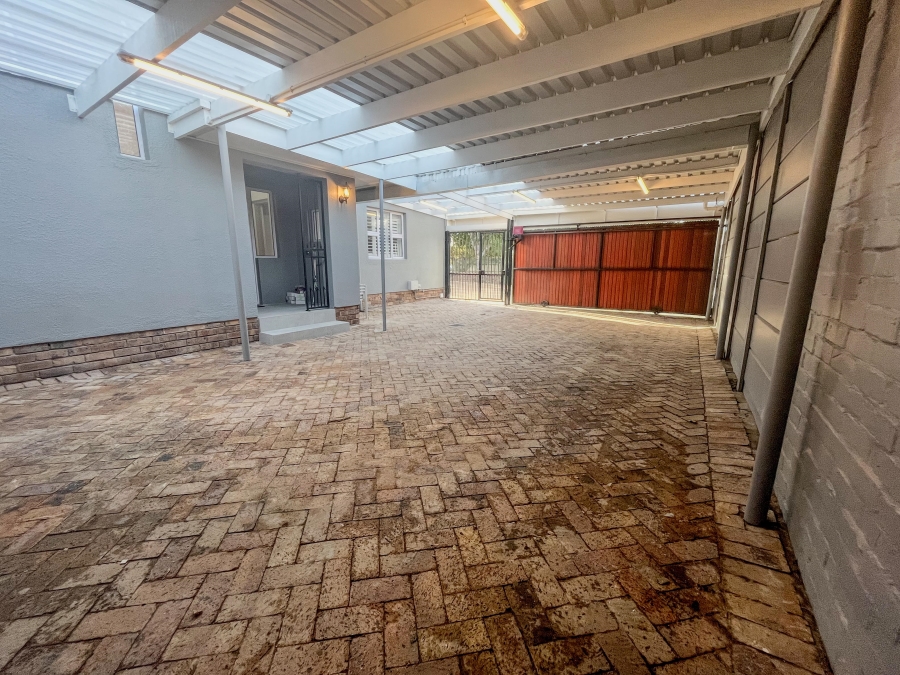 To Let 3 Bedroom Property for Rent in Pinelands Western Cape